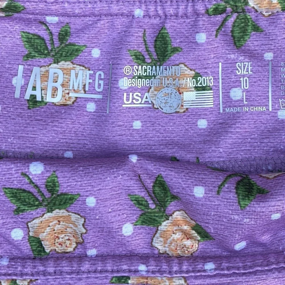 IAB MFG I Am Becoming Purple Floral Print 3-Inch No Ride Shorts Size L/10 EUC!